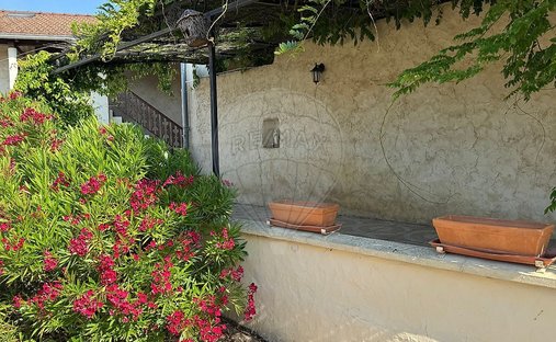 House in Baneins, Auvergne-Rhône-Alpes, France 1