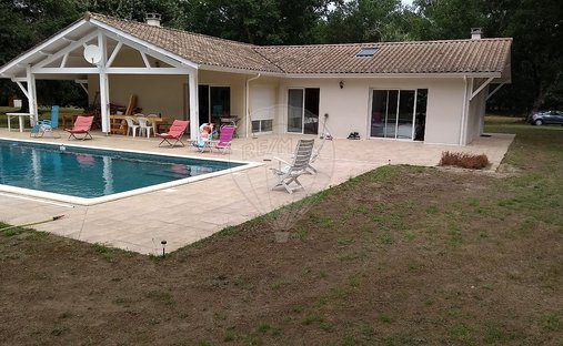 Maison à Castets, Nouvelle-Aquitaine, France 1