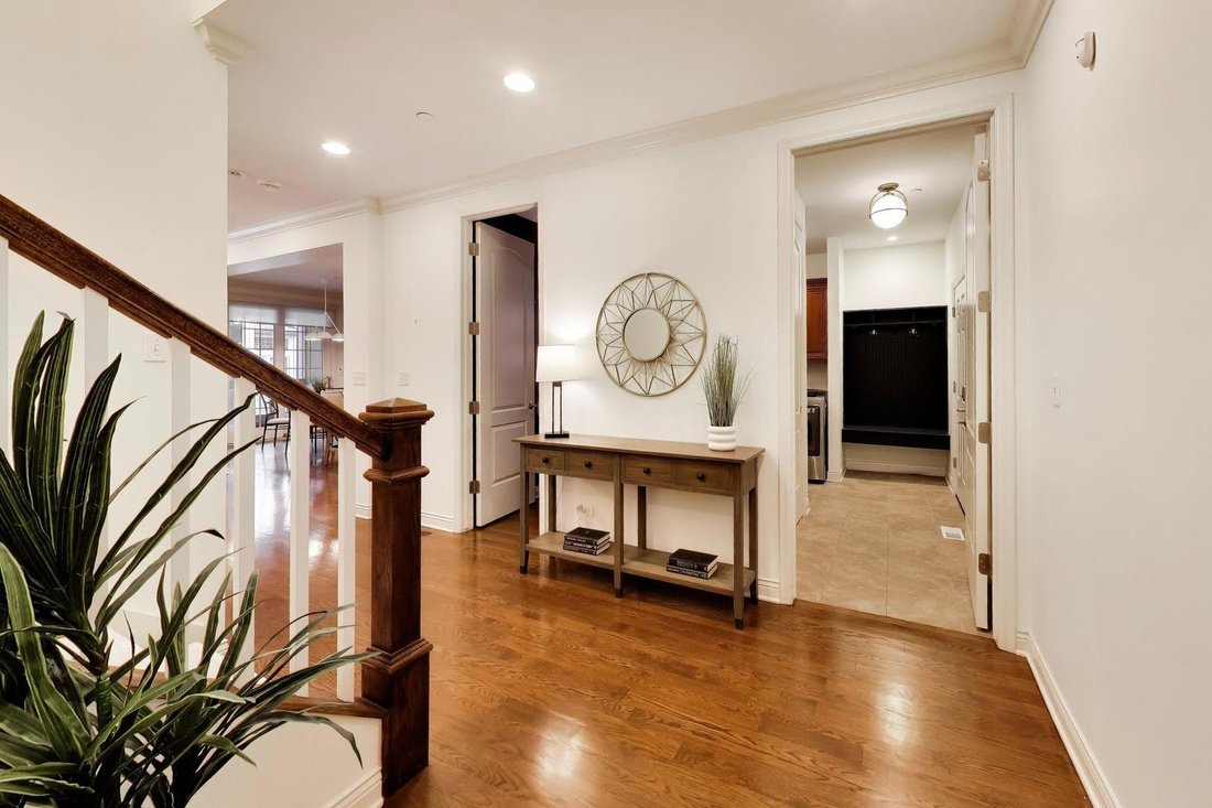 Townhouse in Willowbrook, Illinois, United States 2 - 19125131