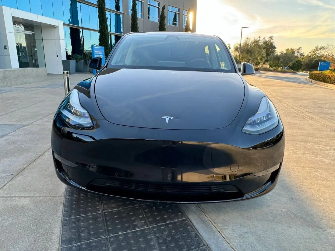 Suv in Riverside, CA, United States 2 - 19133801