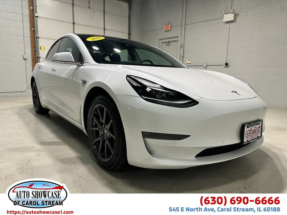Sedan in Carol Stream, IL, United States 1 - 19133821