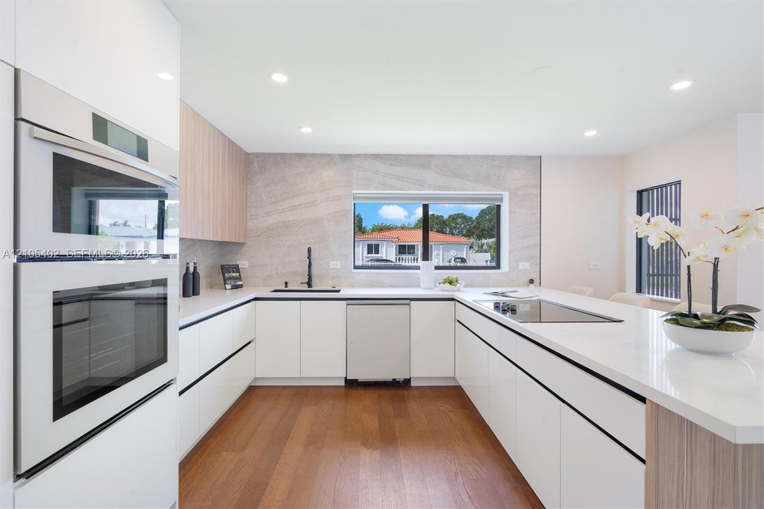 House in Miami, Florida, United States 4 - 19130558