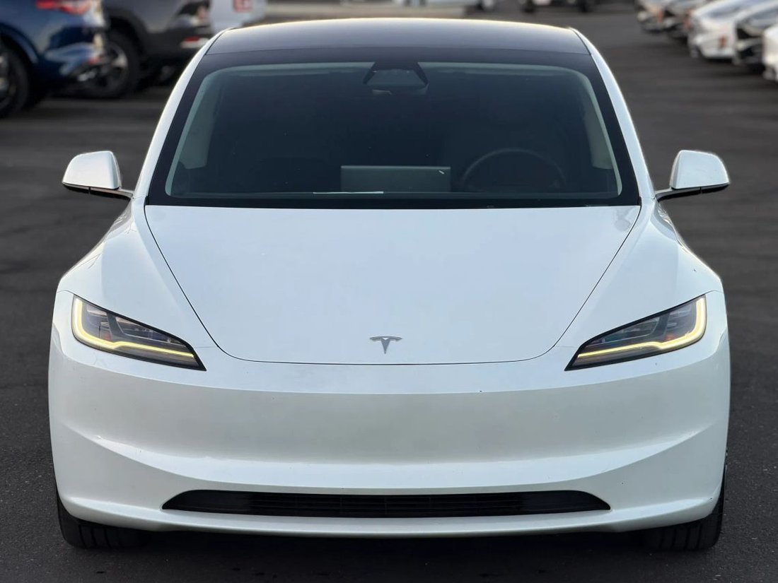 Sedan in Sacramento, CA, United States 5 - 19132710