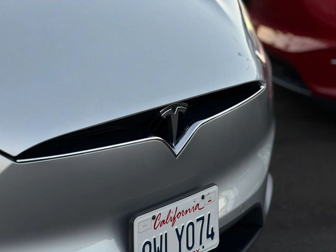 Suv in Sacramento, CA, United States 4 - 19127182
