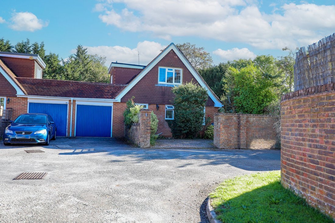Chalet in Burgess Hill, England 1 - 19122780