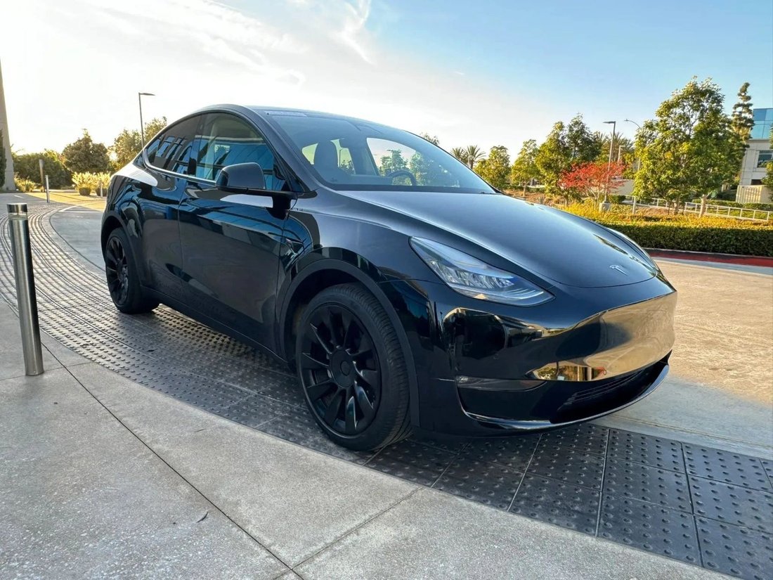 Suv in Riverside, CA, United States 3 - 19133801