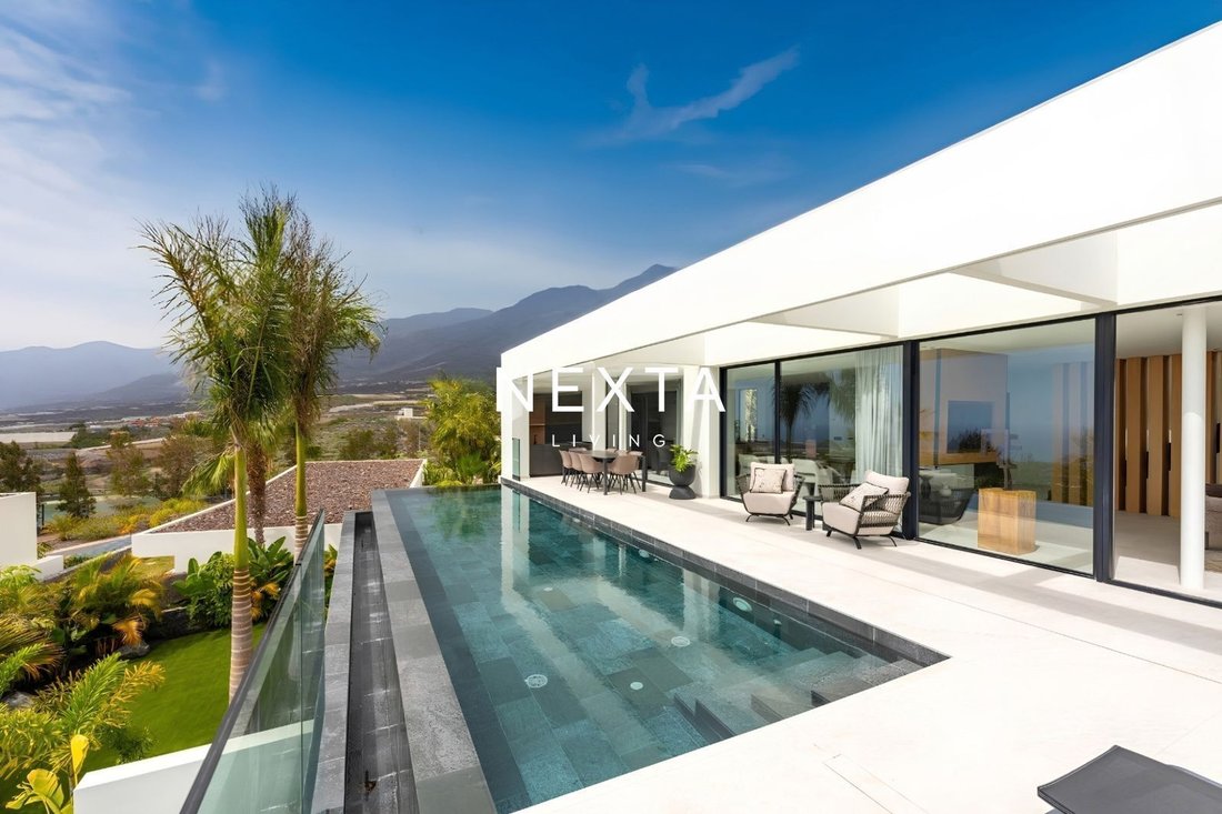 Villa in Guia de Isora, Canary Islands, Spain 1 - 19130653