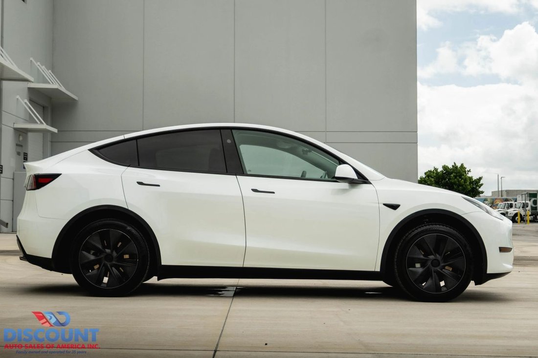 Suv in Opa Locka, FL, United States 5 - 19127373