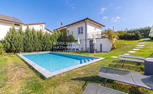 Villa in Mango, Piemont, Italien 1