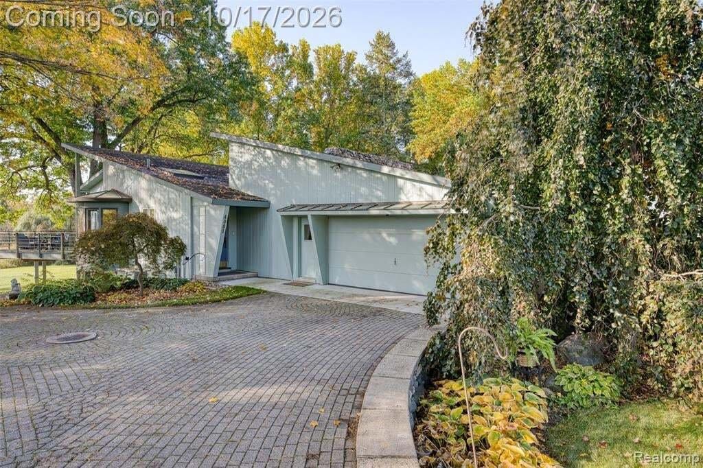 House in Pontiac, Michigan, United States 1 - 19130841