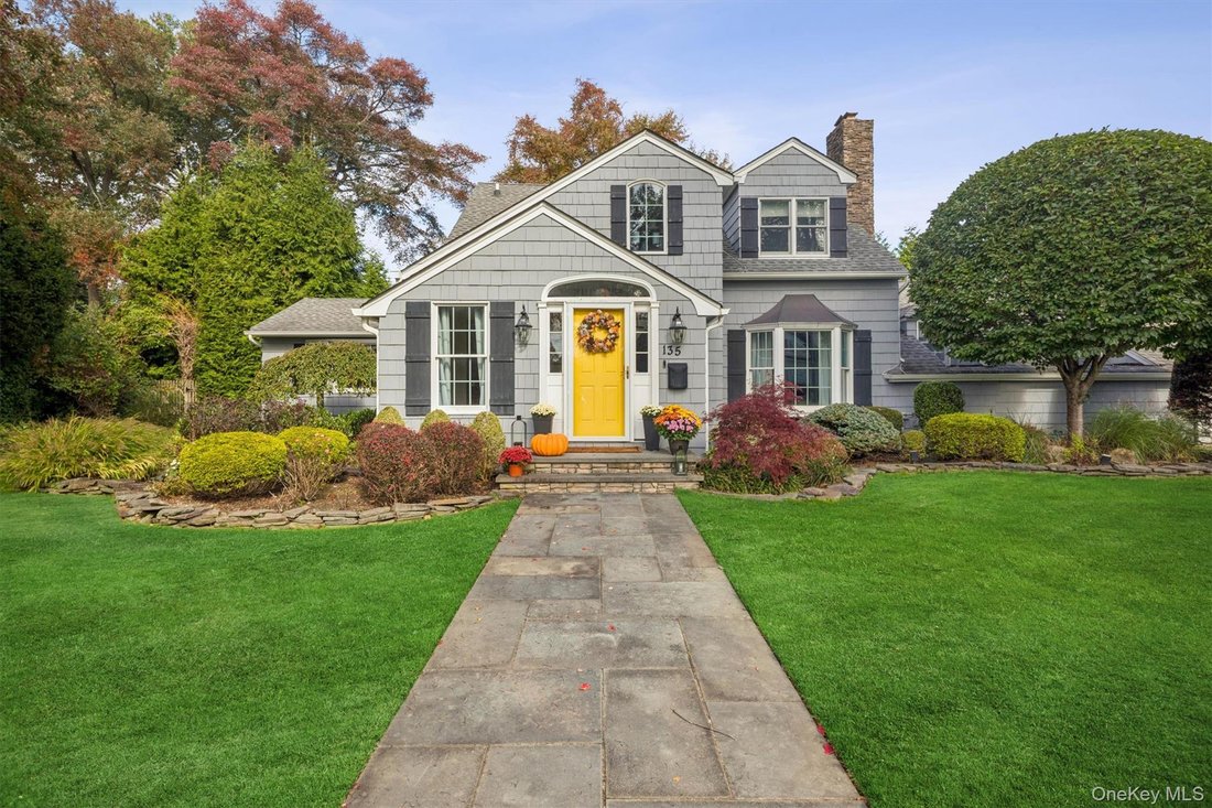 House in Massapequa, New York, United States 1 - 19121861