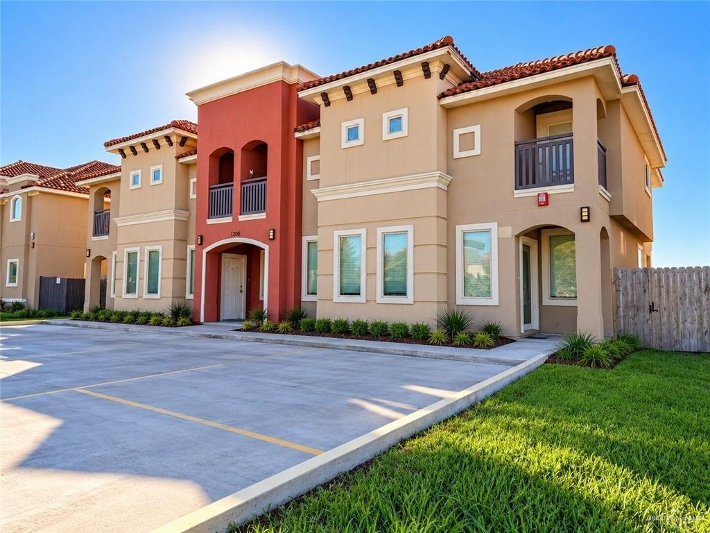 McAllen, Texas, United States 4 - 19124407