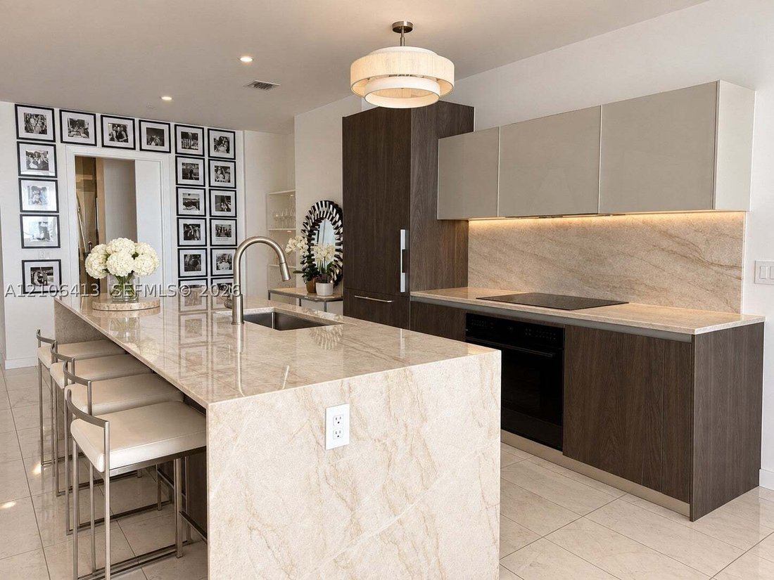 Condo in Miami, Florida, United States 5 - 19125275