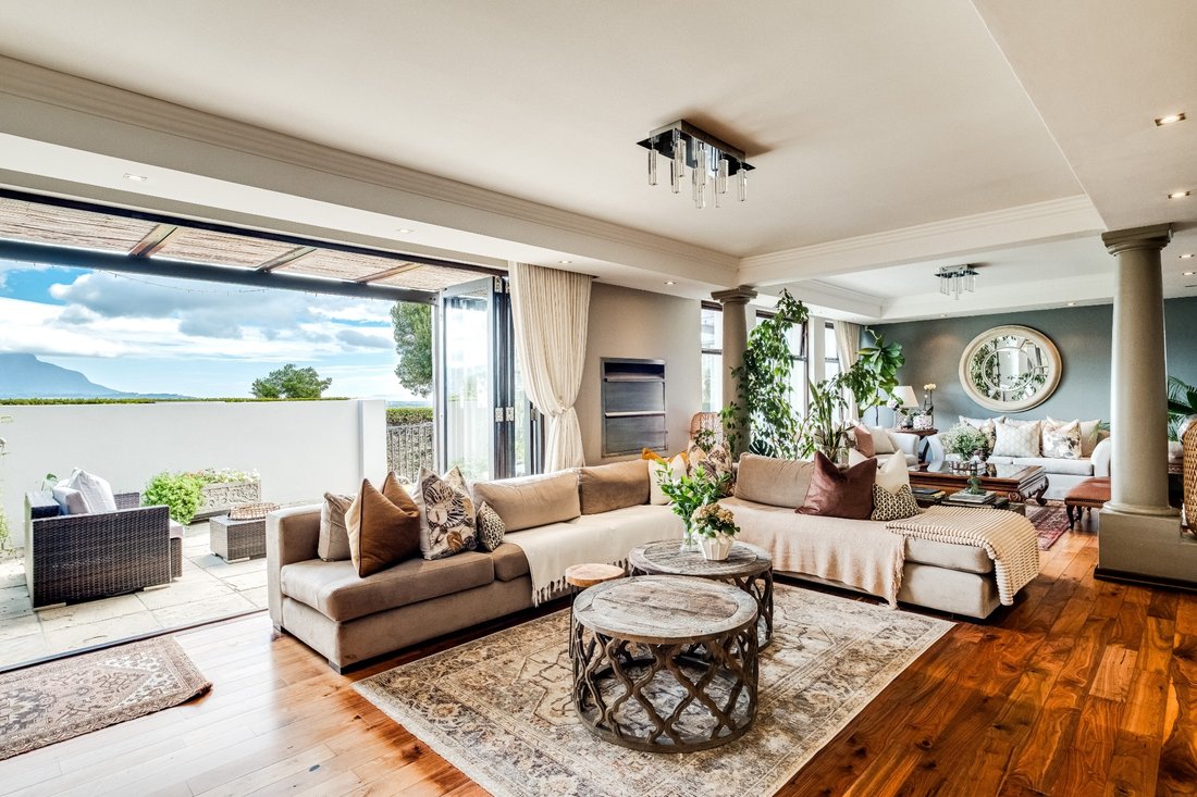 House in Muizenberg Mountains, Southern Suburbs, Cape Town 1 - 19135665