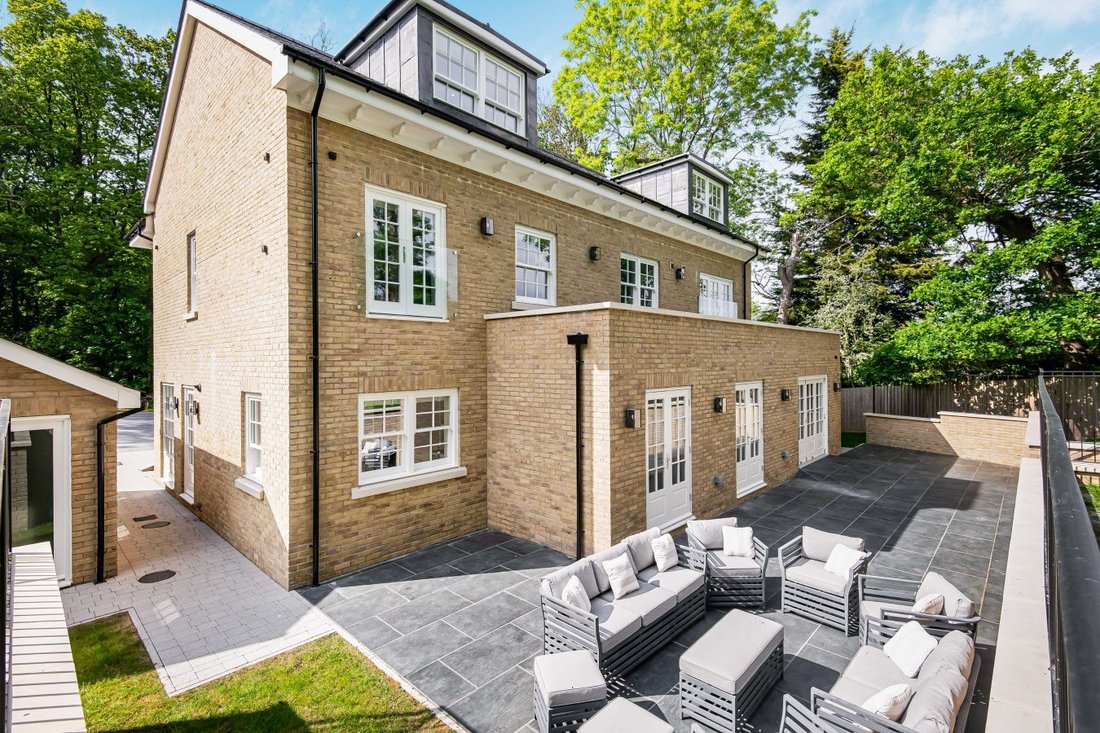 House in Cuffley, Northaw, England 3 - 19130797