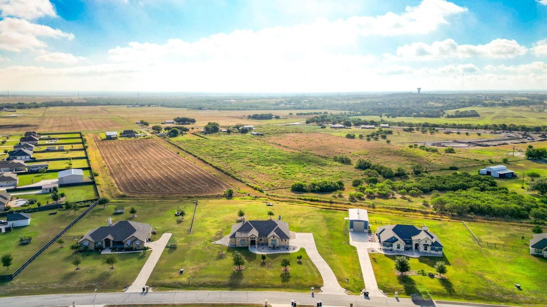 House in Seguin, Texas, United States 1 - 19125476