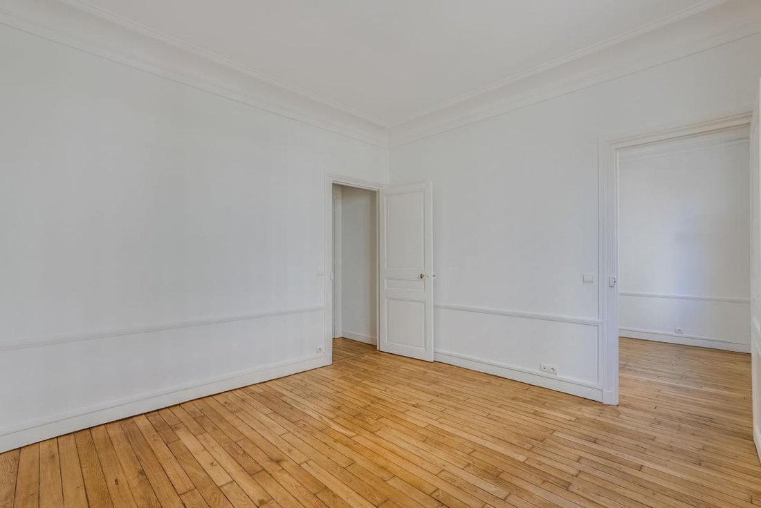Apartment in Dupleix-Motte Picquet, Paris 15e Arrondissement, Paris 5 - 19122929