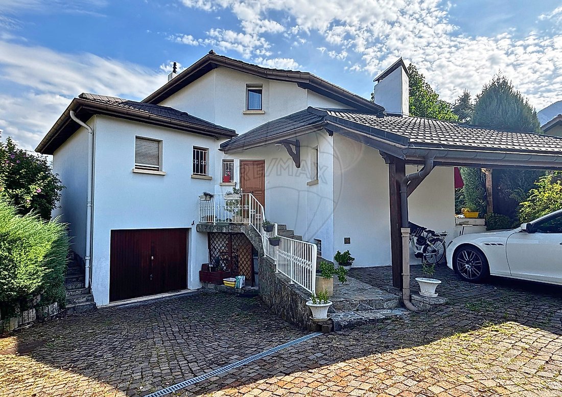 Maison à Cluses, Auvergne-Rhône-Alpes, France 2 - 19129303