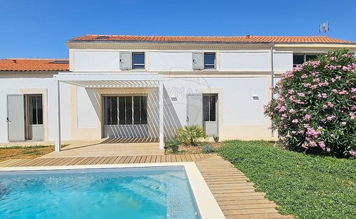 Haus in Saint-Laurent-de-la-Prée, Neu-Aquitanien, Frankreich 1