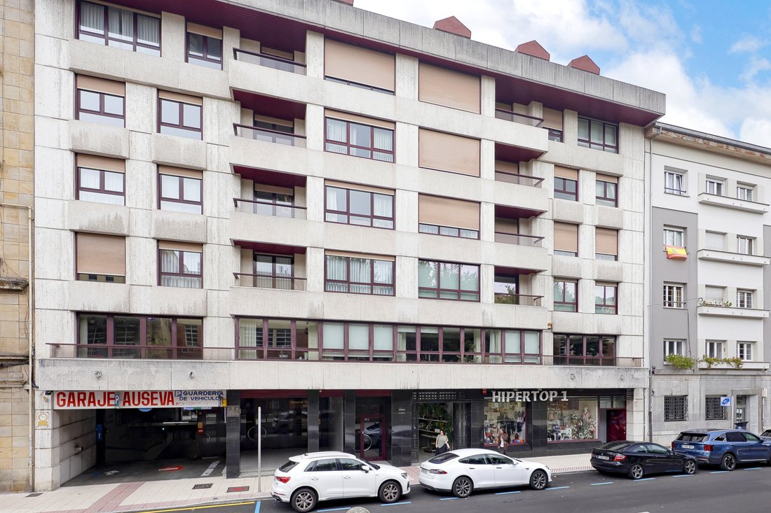 Apartment in Centro y casco historico, Oviedo, Spain 2 - 19128685