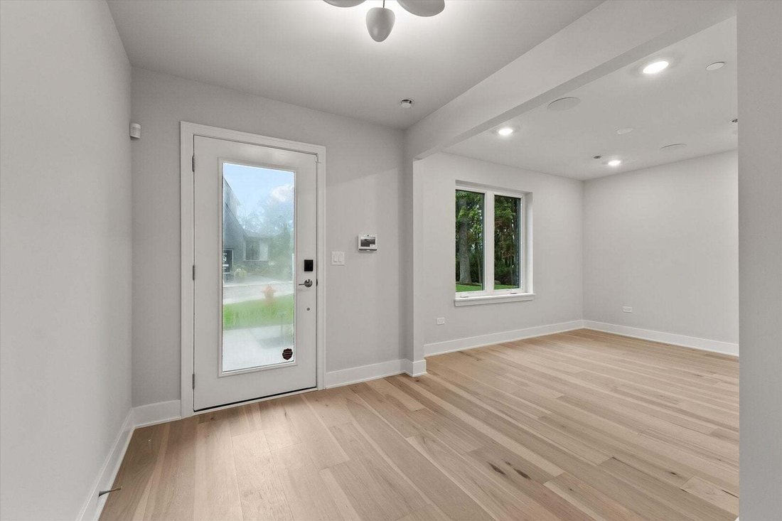 Townhouse in Naperville, Illinois, United States 2 - 19132150