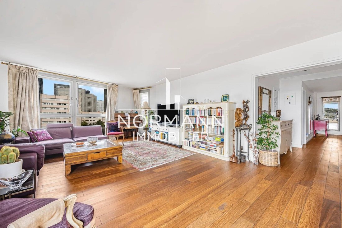 Apartamento en Puteaux, Isla de Francia, Francia 1 - 19126557
