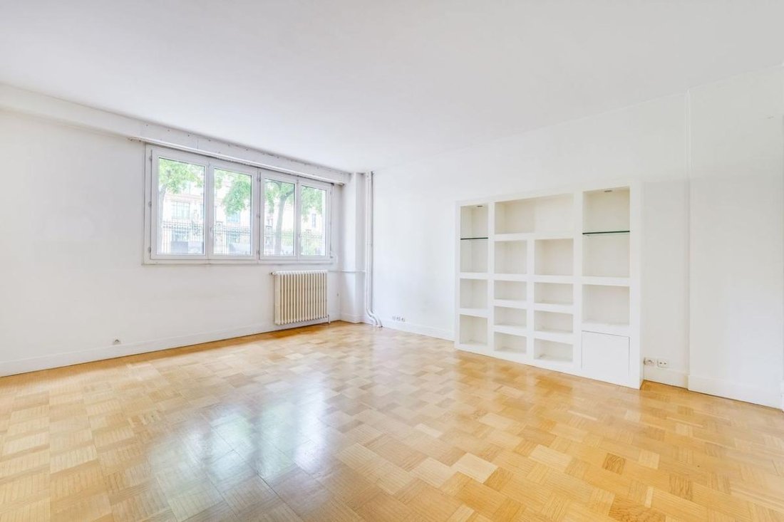 Apartment in Emeriau-Zola, Paris 15e Arrondissement, Paris 3 - 19122919