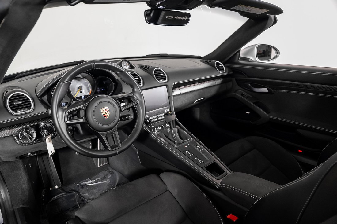 Cabriolet in Pompano Beach, FL, United States 2 - 18688232