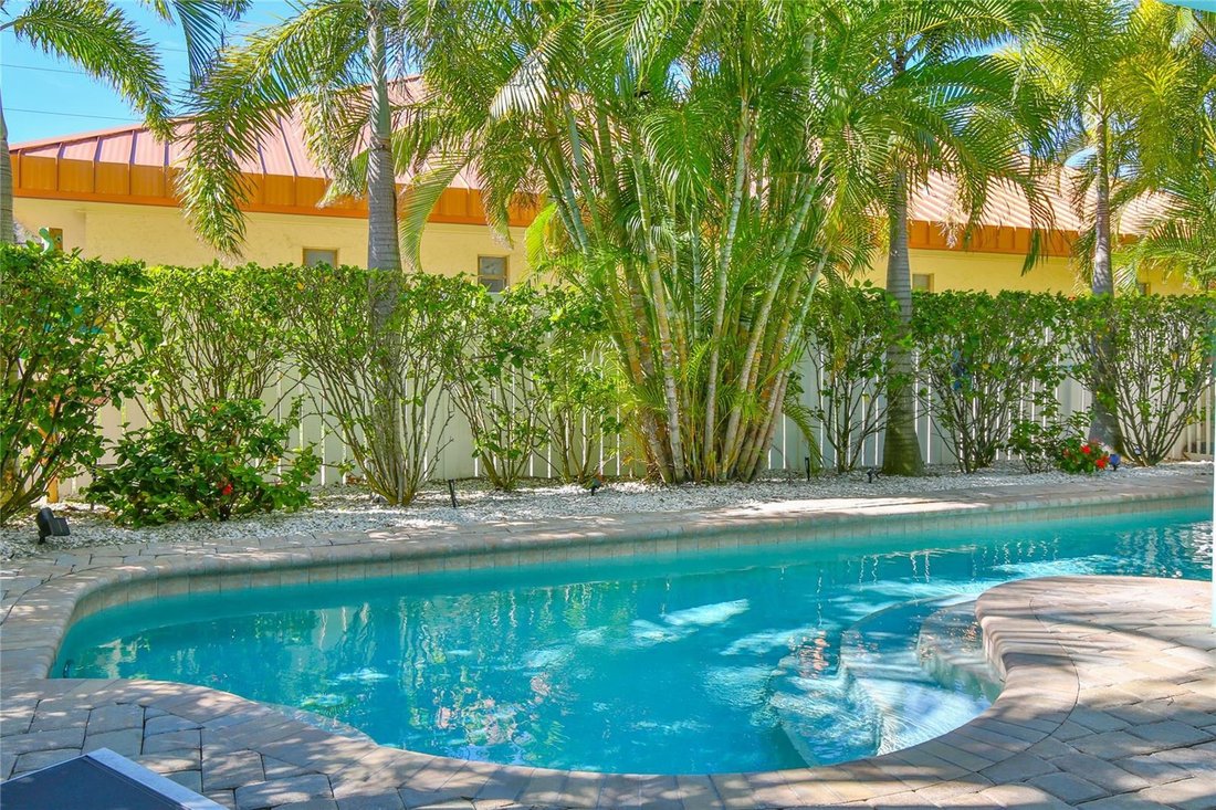 Condo in Holmes Beach, Florida, United States 2 - 19134804