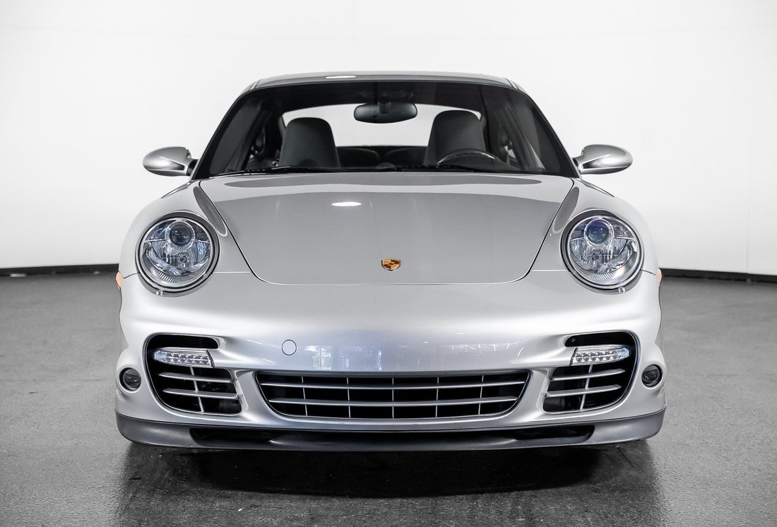 Coupe in Pompano Beach, FL, United States 4 - 19079211