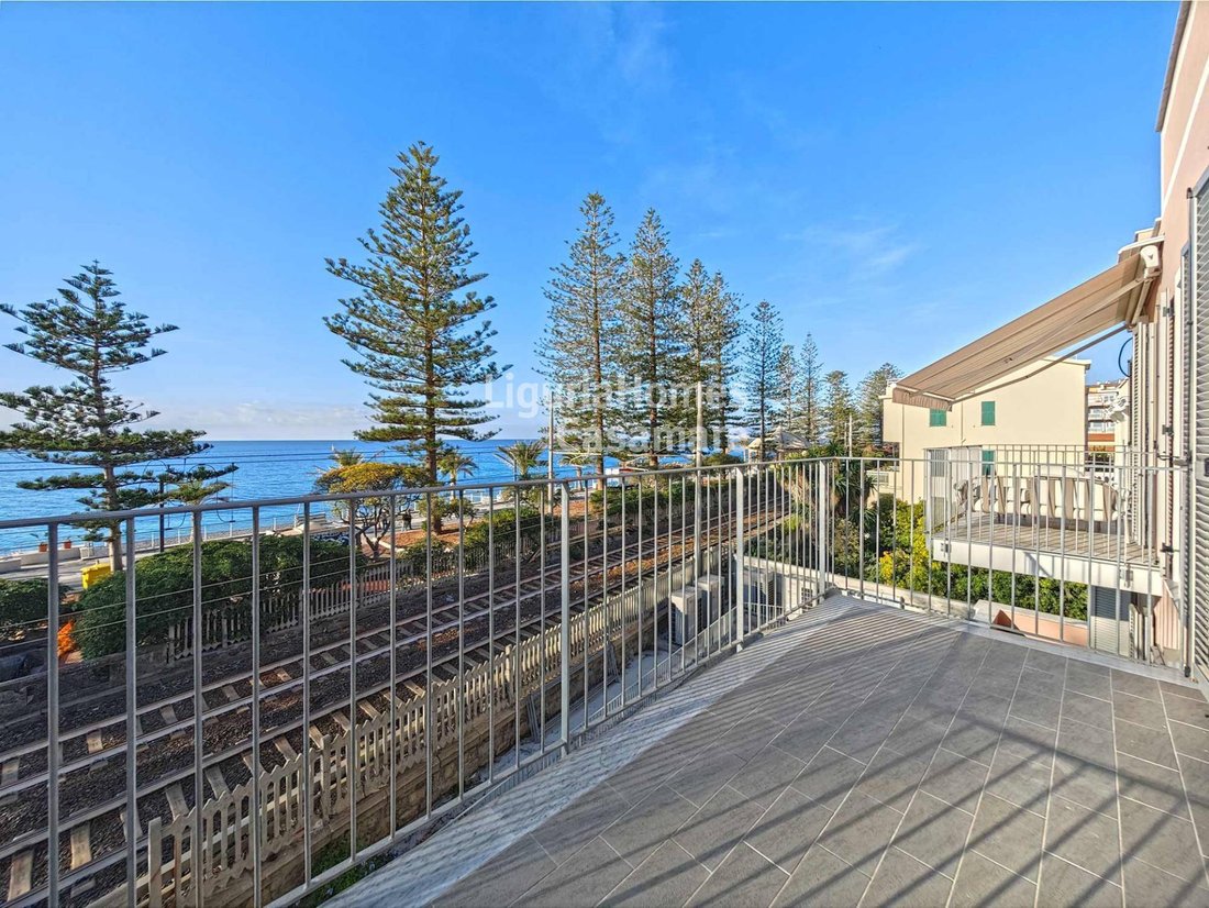 Apartamento en Bordighera, Liguria, Italia 5 - 19123047
