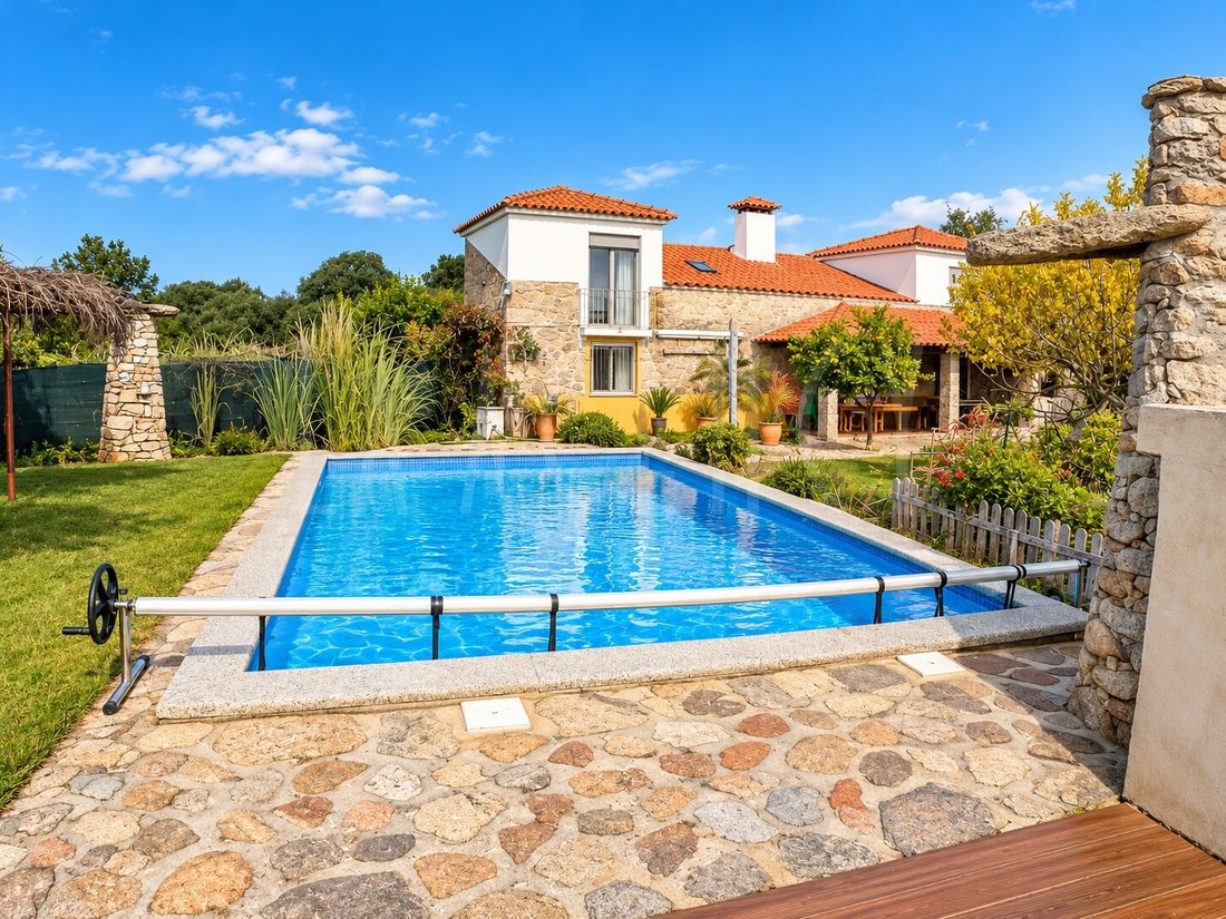 Estate in Alcains, Castelo Branco District, Portugal 2 - 19133996