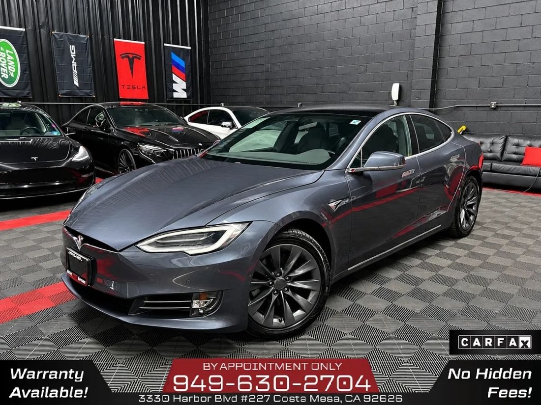 Sedan in Costa Mesa, CA, United States 1 - 19067583