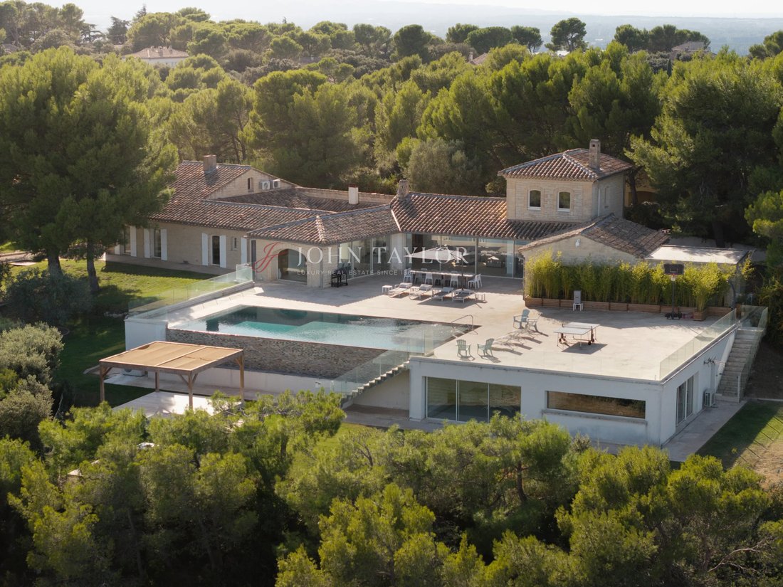 Estate in Nevons-route d'Apt, L'Isle-sur-la-Sorgue, France 2 - 19122728