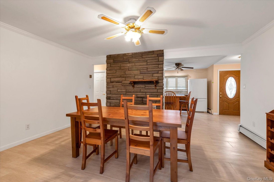 House in Levittown, New York, United States 5 - 19135657
