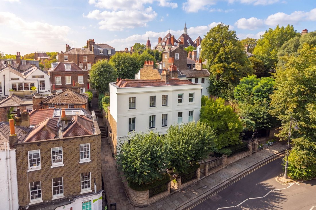 House in Hampstead, Camden, England 2 - 19130885