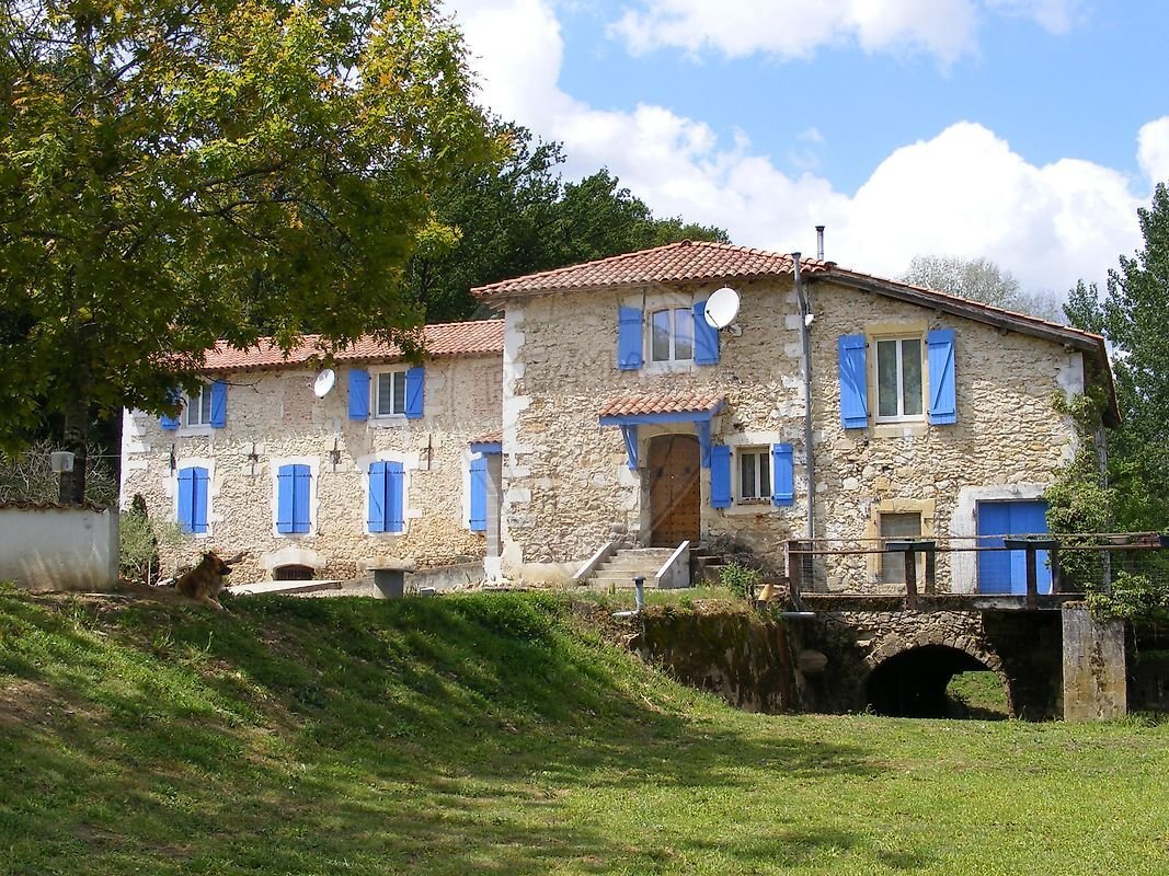 House in Gamarde-les-Bains, Nouvelle-Aquitaine, France 1 - 19129958
