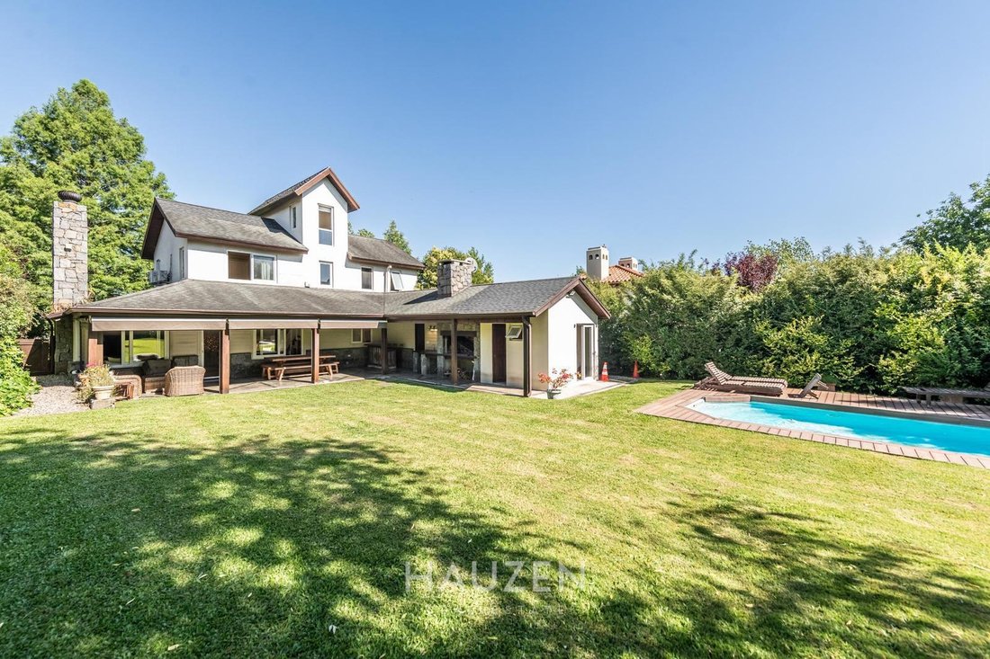 Haus in Lomas de Carrasco, Departamento Canelones, Uruguay 1 - 19121244