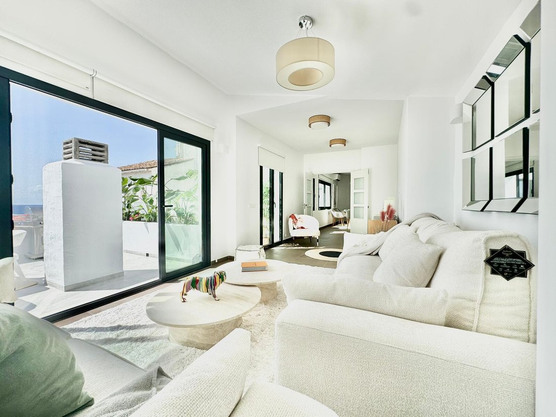Apartamento en Playa Puerto Banús, Marbella, España 2 - 19129357