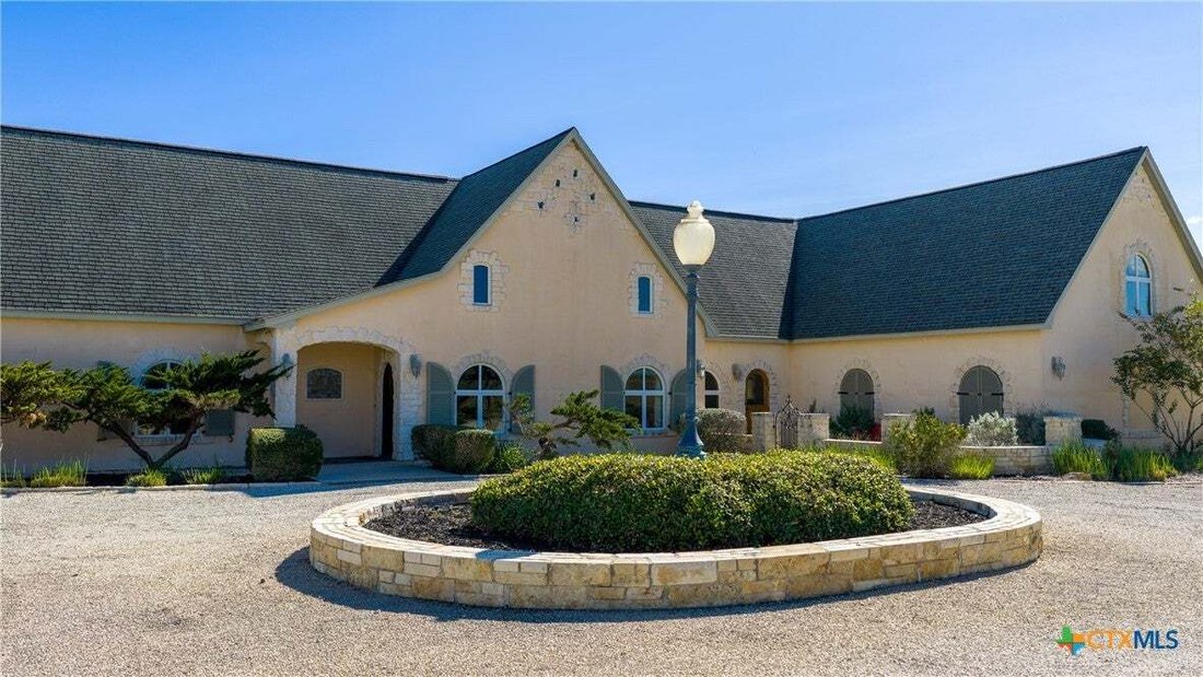 House in Cuero, Texas, United States 2 - 19128382