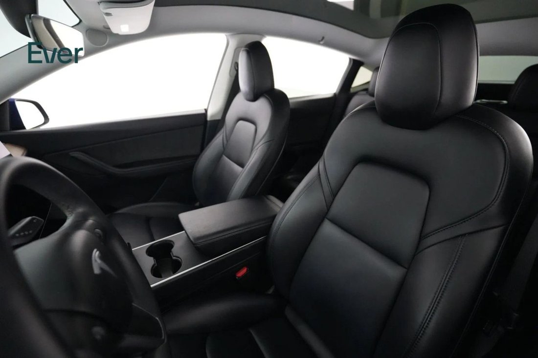 Suv in San Francisco, CA, United States 4 - 19040845