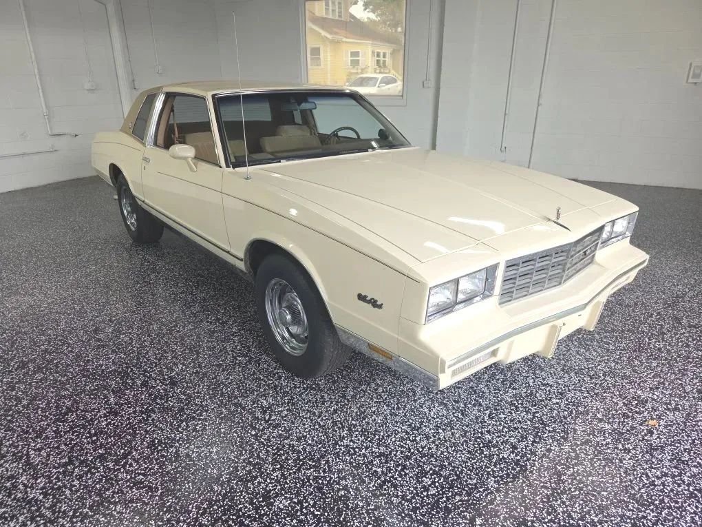 Coupe in Auburn, IN, United States 1 - 19119933