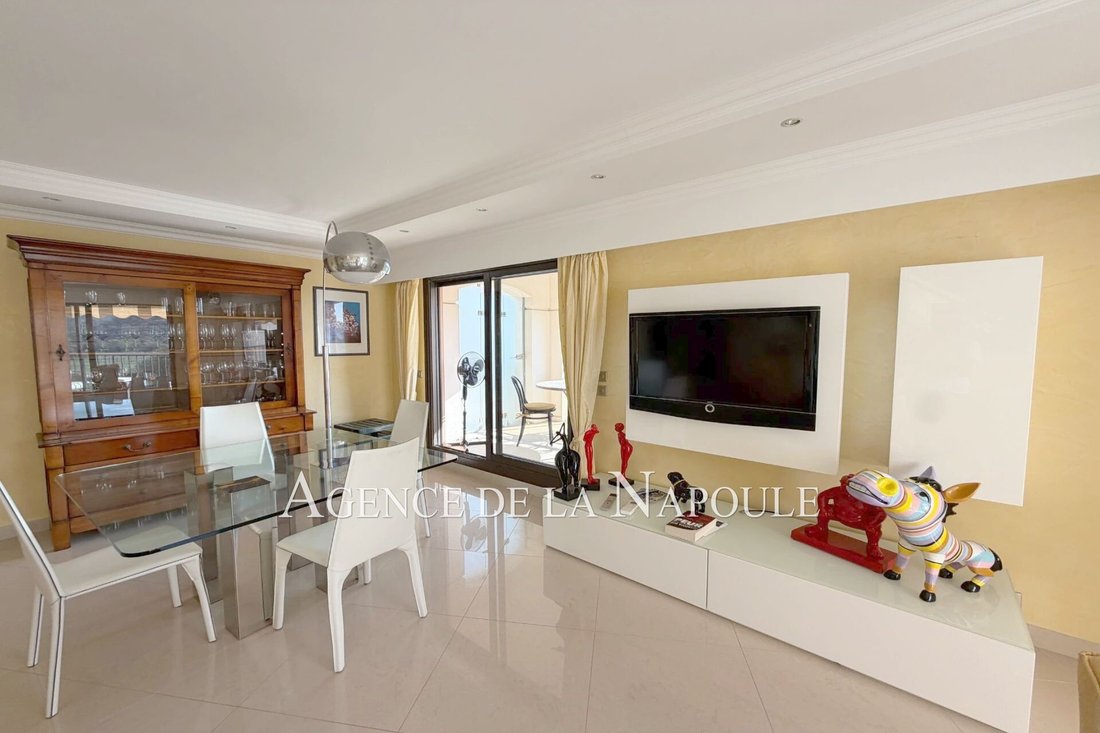 Apartamento en Le Cottage, Mandelieu-la-Napoule, Francia 4 - 19131060