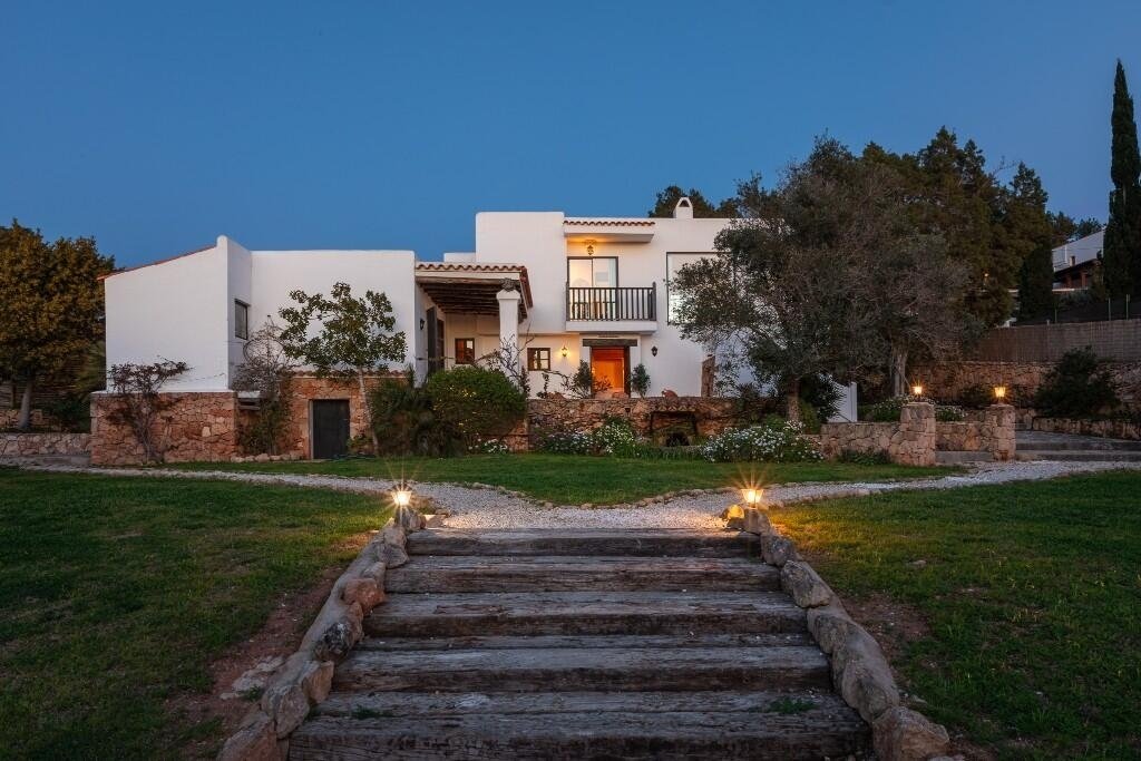 Villa in Sant Antoni de Portmany, Balearic Islands, Spain 2 - 19123476