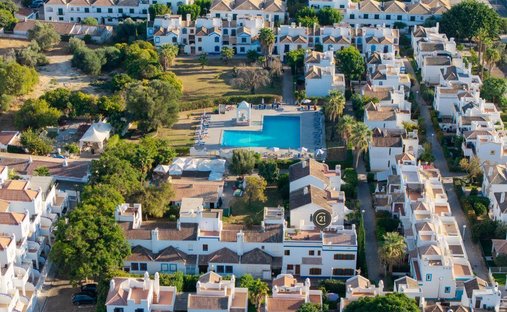 Villa en Conceicao e Cabanas de Tavira, Algarve, Portugal 1