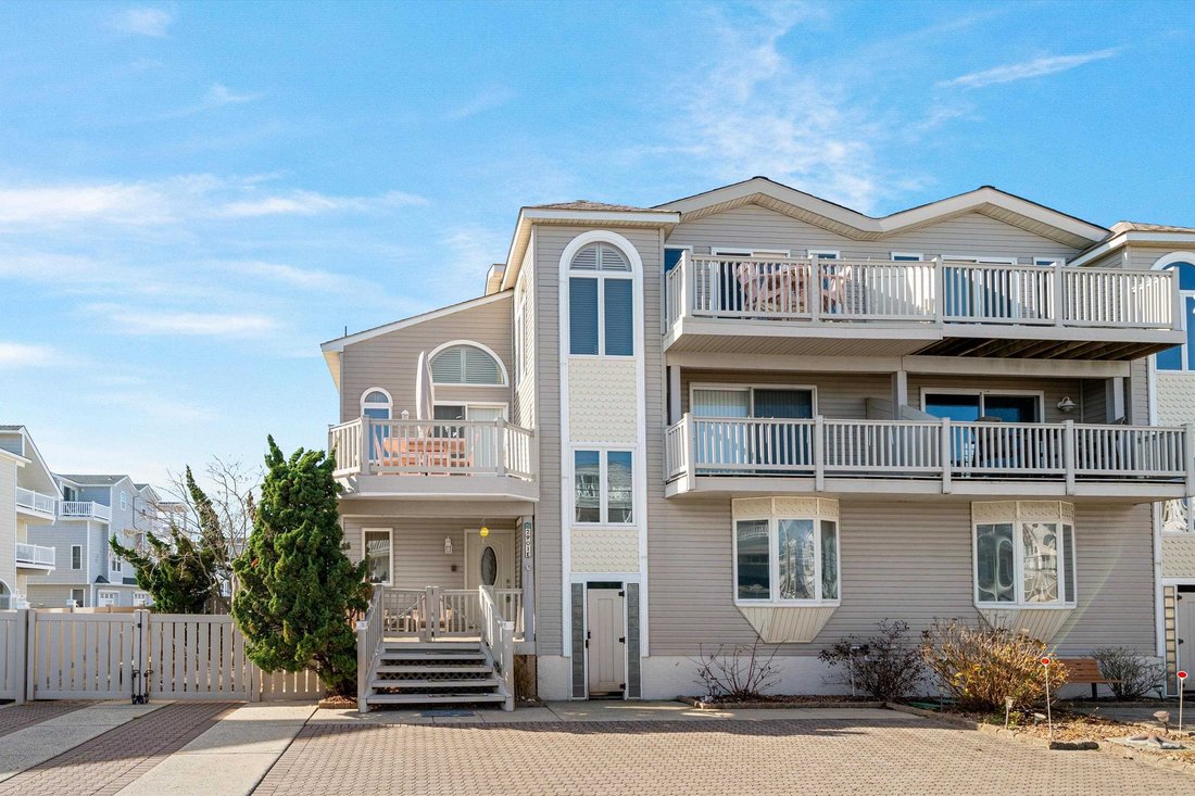 Townhouse in Sea Isle City, New Jersey, United States 1 - 19124032