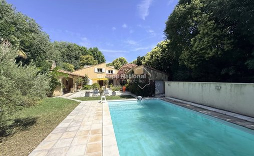 Villa in Quintine, Carpentras, Frankreich 1