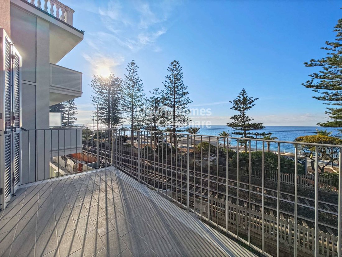 Apartamento en Bordighera, Liguria, Italia 4 - 19123047