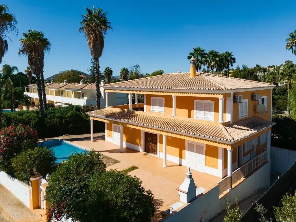 Villa in Almancil, Algarve, Portugal 1 - 18438893