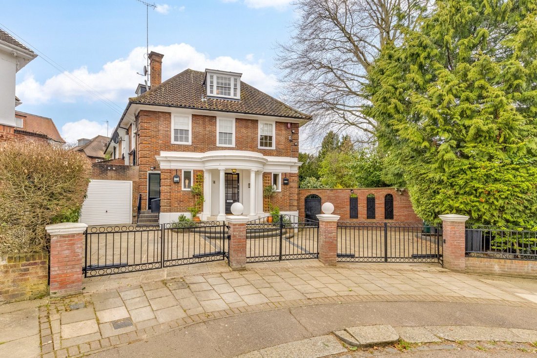 House in Childs Hill, Barnet, England 1 - 19134859